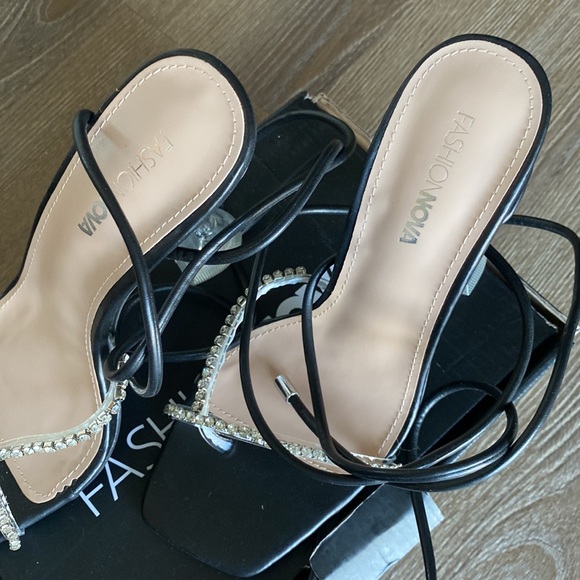 Fashion Nova Heels🥵 - Picture 5 of 8